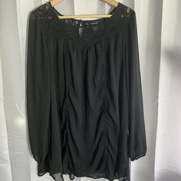 Torrid Chiffon Lace Inset Top Crochet Trim Boho - Picture 4 of 7